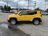 Used 2017 Jeep Renegade Latitude w/ Cold Weather Group image 4