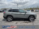 Used 2019 Jeep Cherokee Limited image 6