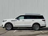 Used 2023 Lincoln Navigator Reserve image 2