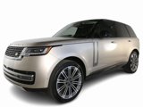 Used 2025 Land Rover Range Rover SE image 3