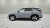New 2025 Nissan Pathfinder Platinum image 4