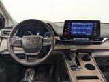 Used 2024 Toyota Sienna XLE image 3