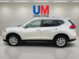 Used 2017 Nissan Rogue SV image 4