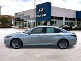 Used 2024 Lexus ES 300h Ultra Luxury image 2
