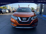 Used 2017 Nissan Rogue SV w/ SV Premium Package image 6
