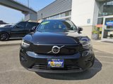 Used 2023 Volvo XC40 Recharge Plus image 3
