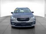 Used 2022 Chrysler Pacifica Touring-L image 2