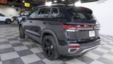 New 2025 Volkswagen Taos SEL image 5