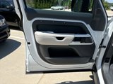 New 2024 Land Rover Defender 110 SE image 2