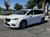 Used 2022 Chrysler Pacifica Limited image 2