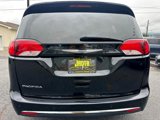 Used 2018 Chrysler Pacifica Touring-L Plus image 4
