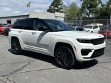 New 2025 Jeep Grand Cherokee Summit image 2