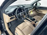 Certified 2025 Porsche Macan image 5