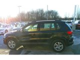 Used 2015 Volkswagen Tiguan S image 2