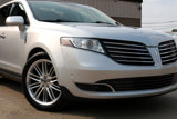 Used 2019 Lincoln MKT AWD image 2