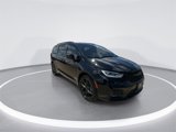 Used 2024 Chrysler Pacifica Touring-L w/ S Appearance Package image 6