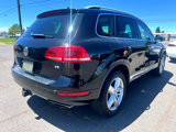 Used 2012 Volkswagen Touareg Sport image 6