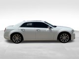 Used 2018 Chrysler 300 Limited w/ Safetytec Plus Group image 4