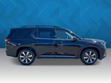 New 2025 Honda Pilot Touring image 4