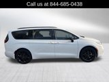 New 2026 Chrysler Pacifica Limited image 4