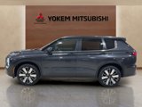 New 2025 Mitsubishi Outlander SE image 2