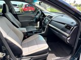 Used 2017 Toyota Camry SE image 4