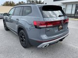 New 2025 Volkswagen Atlas Peak Edition SE image 4