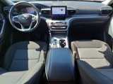 Used 2024 Ford Explorer XLT image 3