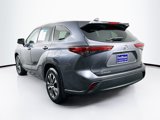 Used 2023 Toyota Highlander XLE image 5