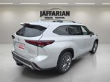 New 2025 Toyota Highlander Platinum image 4