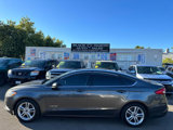 Used 2018 Ford Fusion SE image 2