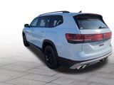 New 2025 Volkswagen Atlas Peak Edition SE image 5