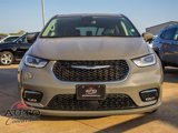 Used 2023 Chrysler Pacifica Touring-L image 3