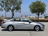 Used 2021 Hyundai Elantra SE image 3