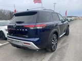 New 2025 Nissan Pathfinder Platinum image 3