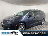 Used 2021 Chrysler Pacifica Touring-L image 3