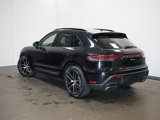 Certified 2024 Porsche Macan image 3