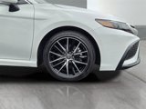 Used 2024 Toyota Camry SE image 6
