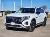 New 2025 Volkswagen Atlas Peak Edition SE image 2