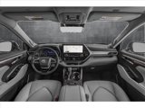 New 2025 Toyota Highlander Platinum image 5