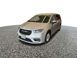 Used 2023 Chrysler Pacifica Touring-L image 2