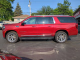 Used 2021 GMC Yukon XL SLT w/ SLT Premium Package image 3
