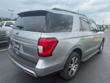 Used 2024 Ford Expedition XLT image 3