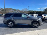 New 2025 Nissan Pathfinder Platinum image 2