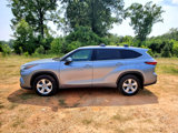 Used 2022 Toyota Highlander LE image 4