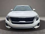 Used 2022 Kia Seltos EX image 2