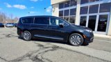 Certified 2023 Chrysler Pacifica Limited image 6