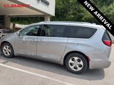 Used 2017 Chrysler Pacifica Touring-L Plus w/ Advanced Safetytec Group image 3