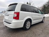 Used 2016 Chrysler Town & Country Touring image 3