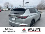 New 2025 Mitsubishi Outlander SE image 3